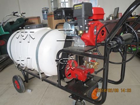 點擊查看詳細信息<br>標題：推車式打藥機 閱讀次數(shù)：2563
