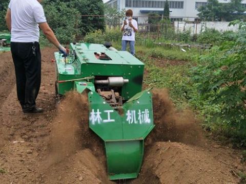 點擊查看詳細(xì)信息<br>標(biāo)題：履帶開溝機　 閱讀次數(shù)：2069